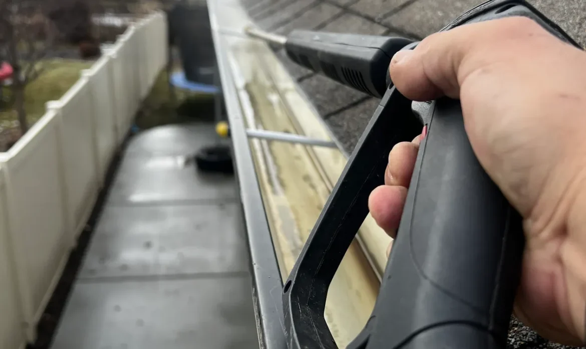 How to Clean Gutters: Step-by-Step Guide