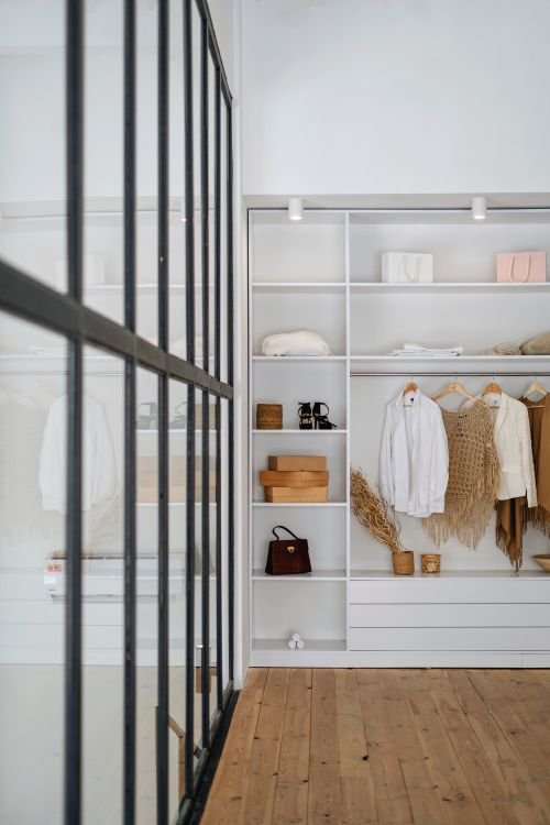 Small Bedroom Storage Ideas: 12 Space-Saving Tips